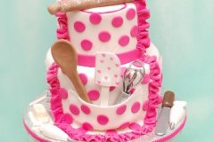 Baking_lady_cake