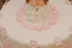 Communion_cake_girl_and_cupcakes_2