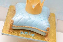 Cushion_baby_shower_cake