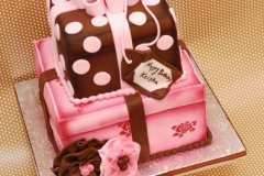 Gift_pile_cake