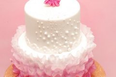 Pink_ruffles+pearls_cake