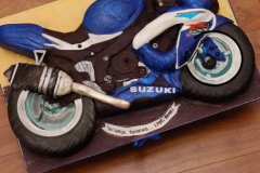 Suzuki_motorcycle_cake