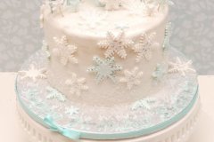 Winter_snowflakes_cake.jpg