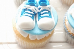 Baby_boy_sneakers_cupcakes_1