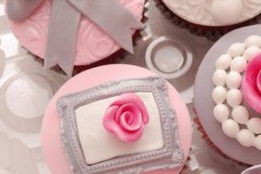 Baby_shower_vintage_cupcakes_1