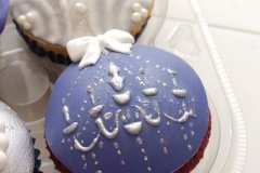 Blue_silver_and_white_wedding cupcakes_2