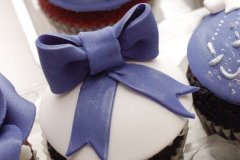 Blue_silver_and_white_wedding cupcakes_3