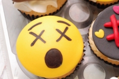 Emojie_cupcakes_1