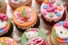 Hello_Kitty_Princess_cupcakes_5