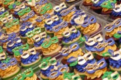 Mardi_gras_mascarade_cupcakes_4.JPG