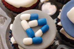 Pharmacy_graduation_cupcakes_1