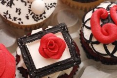 Spanish_themed_cupcakes_1