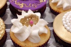 Sweet_16_pink_and_purple_cupcakes_4
