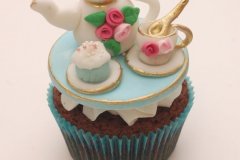 Tea_party_vintage_cupcakes_1.jpg