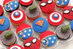 Wonder_woman_and_friends_cupcakes