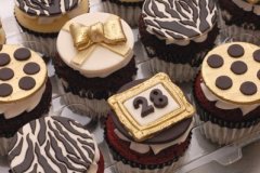 Zebra_and_gold_cupcakes