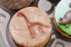 T-rex_Dinosaurs_cupcakes_4